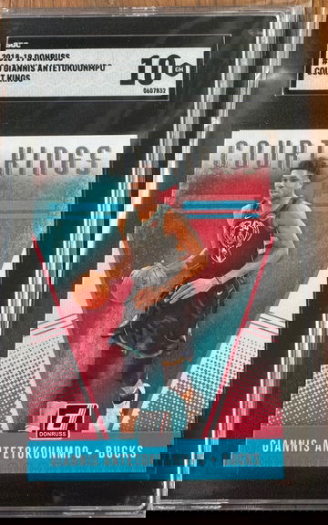 2018 Donruss Court Kings Giannis SGC 10