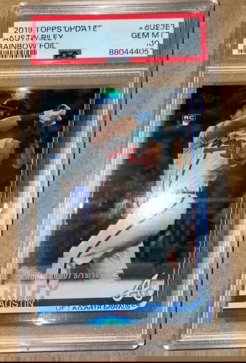 2019 Topps Update Austin Riley Rainbow Foil Rookie Debut Atlanta Braves Star #US252 PSA 10