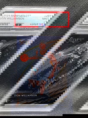 Zion Williamson Courtside