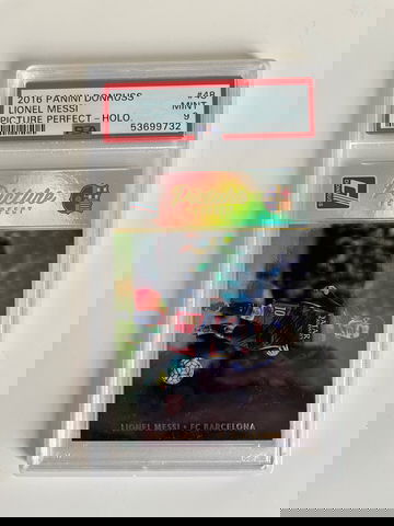 Lionel Messi 2016 Donruss Picture Perfect Holographic #48 Holo  PSA 9