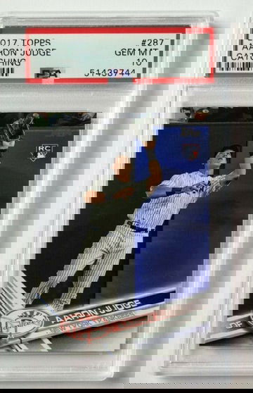 2017 Topps #287 Aaron Judge RC CATCHING Variation Yankees Rookie PSA 10 Gem Mint