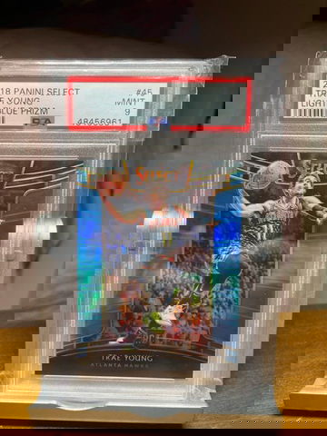 2018 Panini Select Trae Young RC Light Blue Prizm /299 Rookie PSA 9