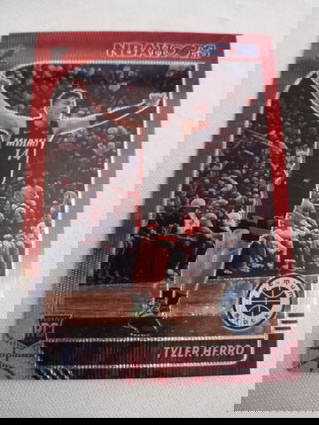 2019-20 Panini Premium Stock Prizm Red Wave Tyler Herro Rookie RC Rare Miami Heat 213 Near Mint