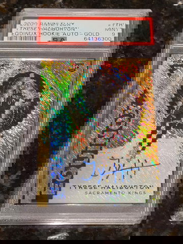 2020-21 Flux Tyrese Haliburton Rookie Equinox Gold Auto SSP #EQH-TYH  PSA 9 MINT