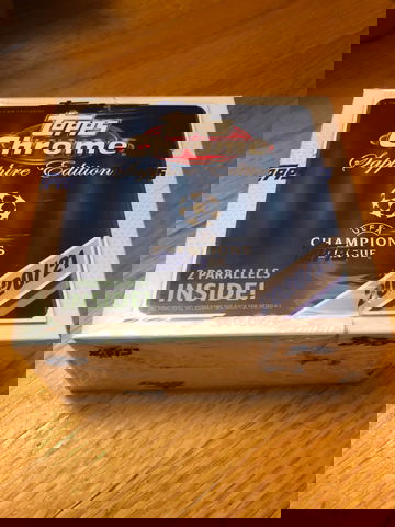 2020-21 Topps Chrome UEFA Sapphire Champions League Box