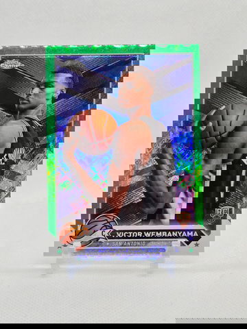 2023-24 Topps Chrome Victor Wembanyama GREEN RC REFRACTOR! 