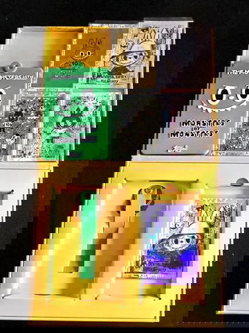 '25 Topps Chrome Labubu Collector's Box  GREEN  W/ 4 Card Base Set  & REFREACTOR #1