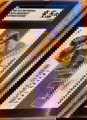 2002-03 Fleer Premium Kobe Bryant Skylines SGC 9.5 278/2500