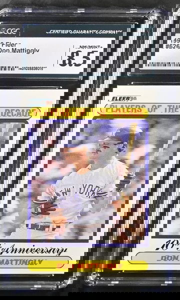 1990 FLEER #626 DON MATTINGLY YANKEES CGC 8.5