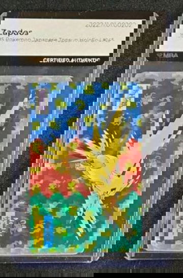 1997 Pokemon Japanese Topsun Holofoil Zapdos #145 MBA AUTH