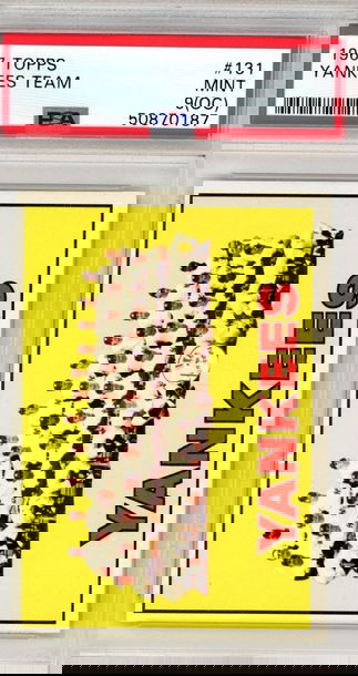 1967 TOPPS YANKEES TEAM PSA 9 (OC) MINT