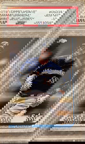 2019 Topps Update Yasmani Grandal Running, Blue Jersey