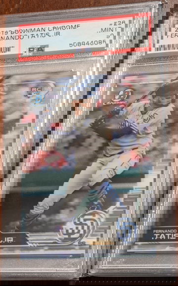 2019 Bowman Chrome Fernando Tatis Jr. RC PSA 9