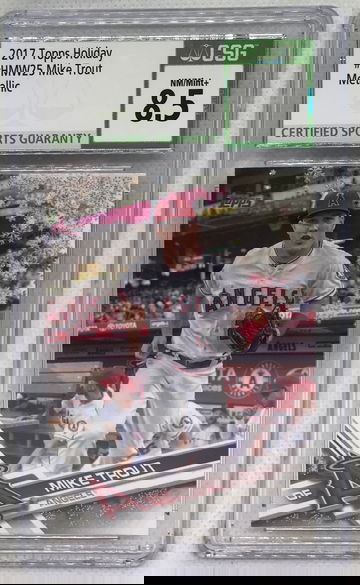 2017 Topps Holiday #HMW25 Mike Trout Metallic Snowflake CSG 8.5