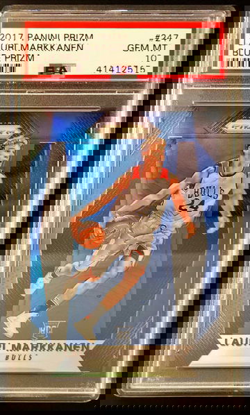 2017-18 Panini Prizm Lauri Markkanen #247 RC Rookie Blue Prizm Refractor /199 - PSA 10 Gem! Bulls