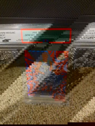 2019 PANINI MOSAIC REACTIVE BLUE PRIZM LUKA DONCIC #44 PSA 10
