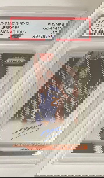 (Pop-22) 2018-19 Panini Prizm MIKAL BRIDGES Rookie Signatures SP RC AUTO! PSA GEM-MINT 10!