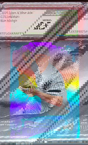 2020 Topps x Steve Aoki #57 DJ LeMahieu Holo Blue Frosting 59/77 CSG NM/Mint+ 8.5