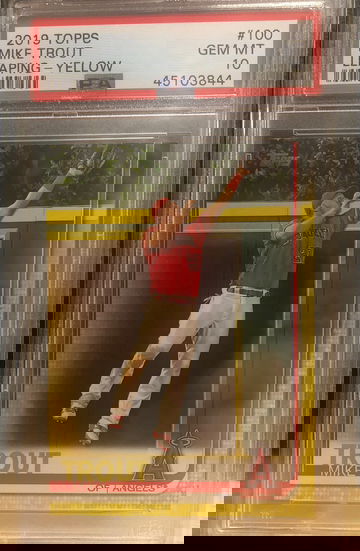 2019 Topps Mike Trout Walgreens Yellow PSA 10