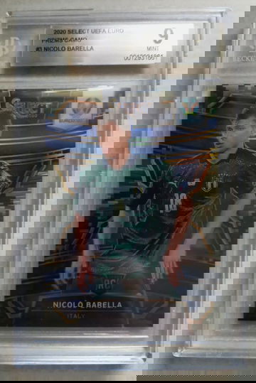 2020 Euro Select Nicolo Barella Camo Prizm /60 BGS 9 (SHIPS TRACKED FROM CANADA)