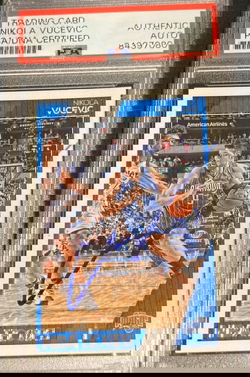 2016 NBA Hoops Nikola Vucevic Authentic Auto