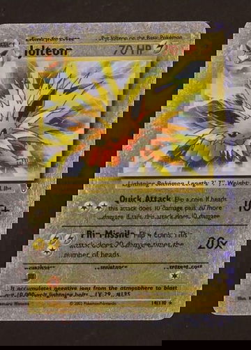 1999 Nintendo Pokémon 4/64 Jolteon Jungle