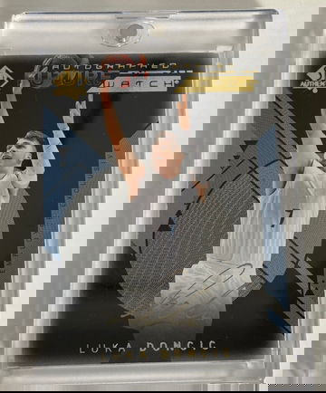 2019 Upper Deck Employee Exclusive- Luka Doncic- future watch- autograph 