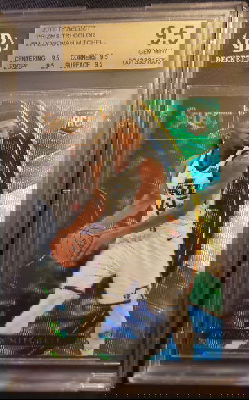 Donovan SPIDA Mitchell RC⚡2017-18 Select #11 Tri Color BGS 9.5 💎 TRUE GEM MINT (ALL SUBS 9.5)