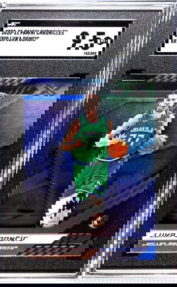 2020-21 Panini Chronicles #300 Luka Doncic Xr SGC 9.5