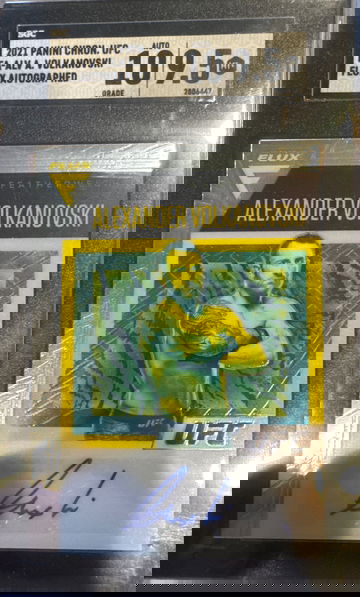 2021 panini chronicles alex volkanovski auto