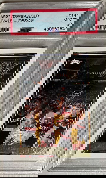 1992 TOPPS GOLD #141 MICHAEL JORDAN MINT 