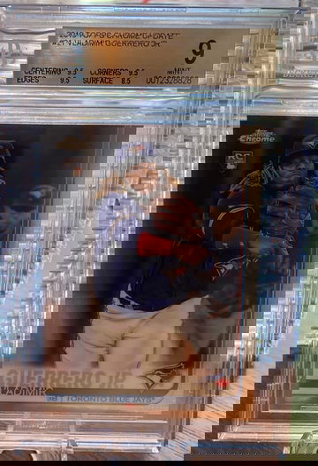 Vladimir Guerrero Jr. Chrome Rookie