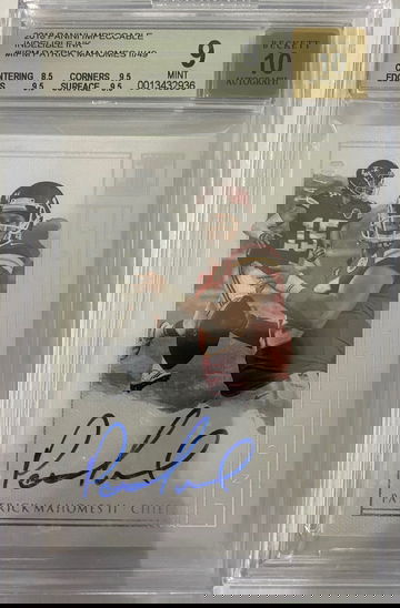 2018 Patrick mahomes impeccable on card auto /49 BGS 9 9.5 sub grades