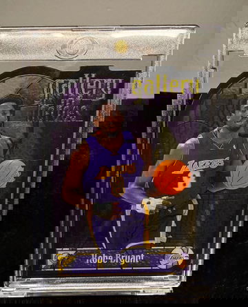 1999 Kobe Bryant Topps Gallery #GH3 Gallery of Heroes Stained Glass