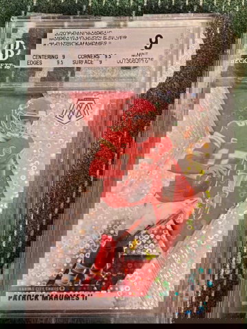 2020 Panini Mosaic No Huddle Silver Patrick Mahomes II BGS 9 Mint