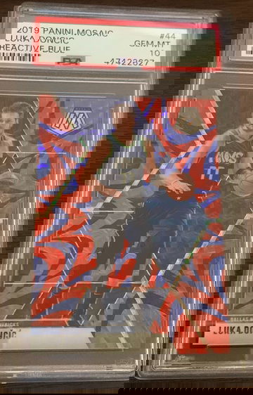 2019 Panini Mosaic Luka Doncic Reactive Blue PSA 10 #44
