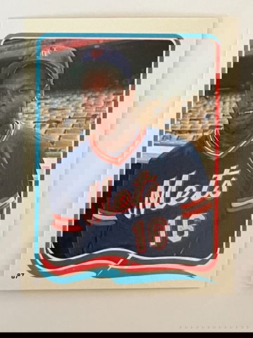 1985 Dwight Gooden RC Fleer Stickers #87 (MT).