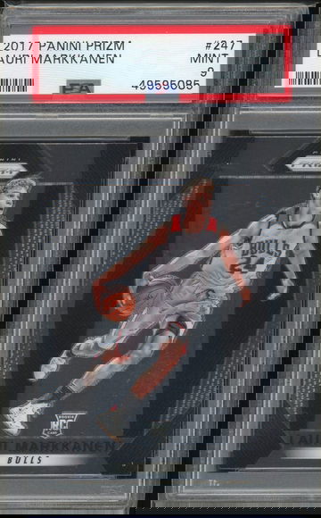 2017 Panini Prizm Lauri Markkanen PSA 9