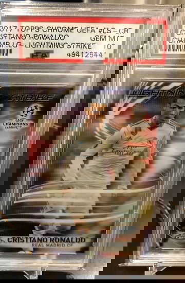 2017 Topps Chrome Cristiano Ronaldo Lightning Strike