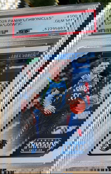 2019 PANINI CHRONICLES THREADS #100 Luka Doncic SECOND YEAR PSA 10 GEM MINT 🔥