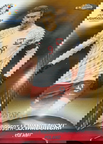 Robert Lewandowski 2024 Topps Chrome UEFA Euro Gold /50 #9