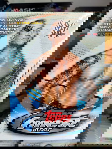 2020 Topps Finest WWE Sealed Blaster Box 6 Packs 26 Total Cards 2 Exclusive X-Fractors per!
