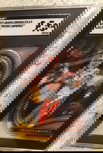 2021 Panini Chronicles Draft Picks #258 Trevor Lawrence Select SGC 9.5