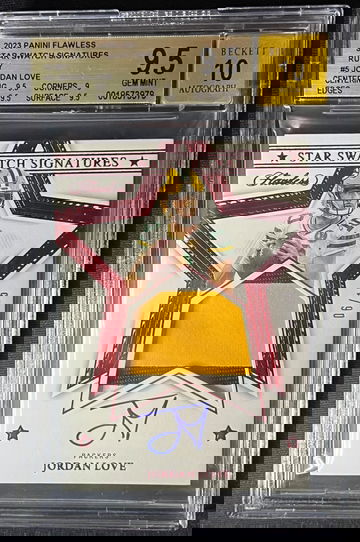 2023 Panini Flawless Jordan Love Ruby Star Swatch On Card Auto /15 BGS 9.5