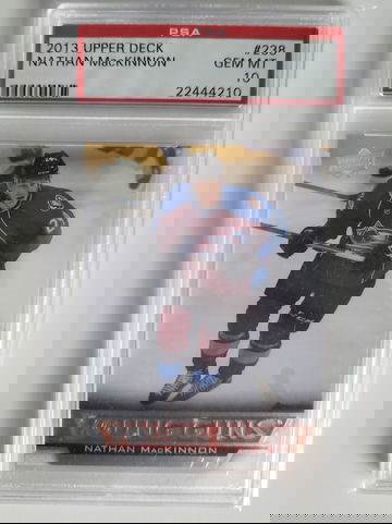 Nathan MacKinnon (no pink)