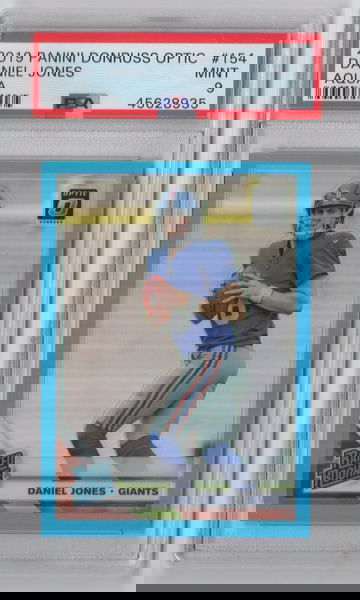 2019 Donruss Optic Daniel Jones AQUA PSA 9