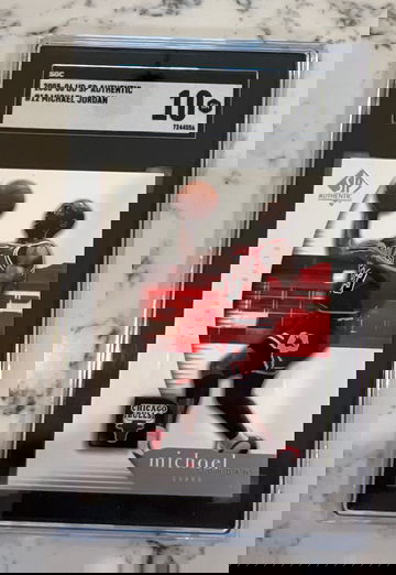 2005-06 UD SP Authentic #12 Michael Jordan SGC 10