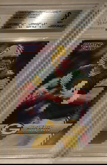 1999 Hasbro Starting Lineup Classic Doubles Quarterback Club #38 Brett Favre BGS 9 MINT