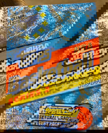 1992-93 Topps Sealed Pack SHAQUILLE O’NEAL Rookie on front  