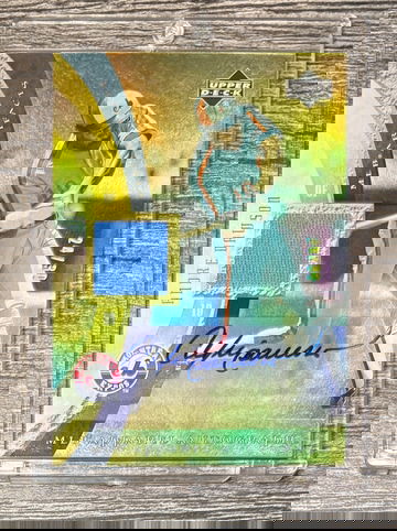 2005 Upper Deck Artifacts Andre Dawson MLB Apparel Rainbow Jersey Auto /30